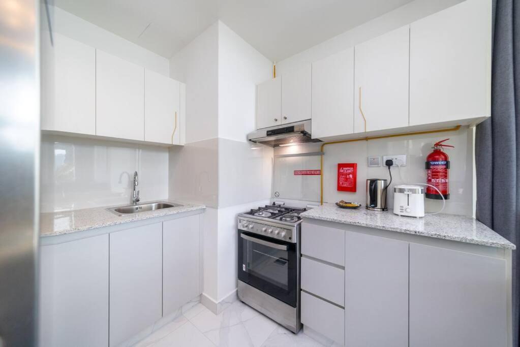 Millennium Binghatti, Business Bay - Mint Stay Дубай Экстерьер фото