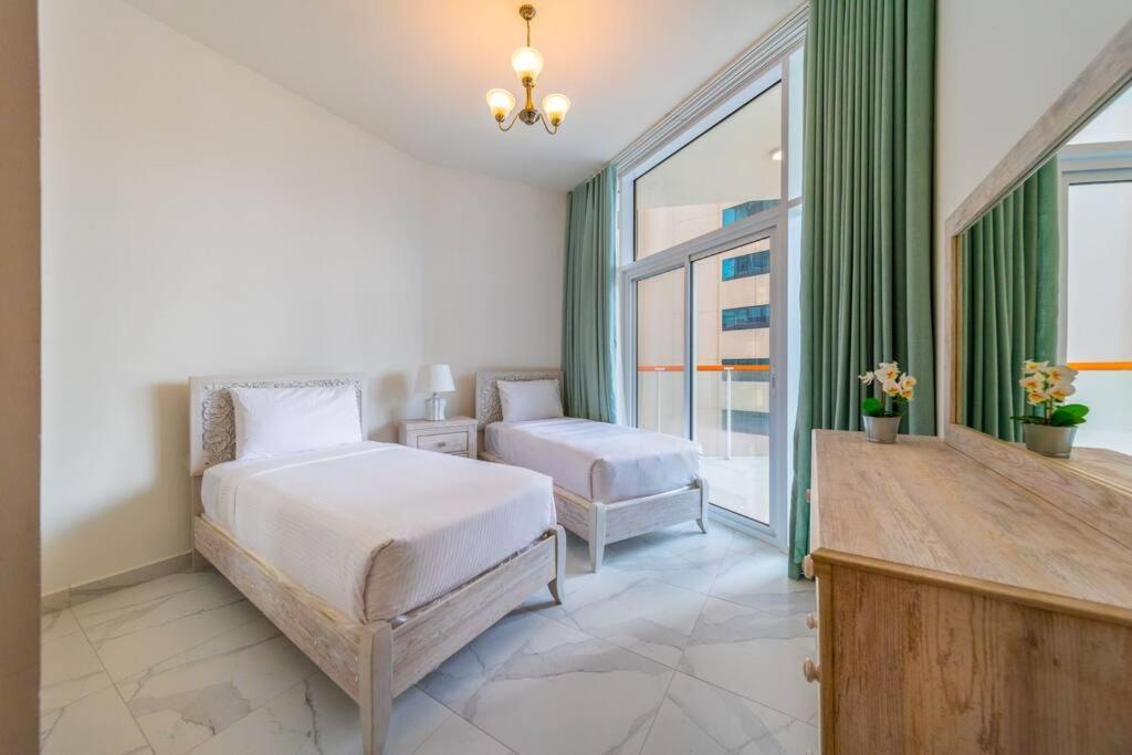 Millennium Binghatti, Business Bay - Mint Stay Дубай Экстерьер фото